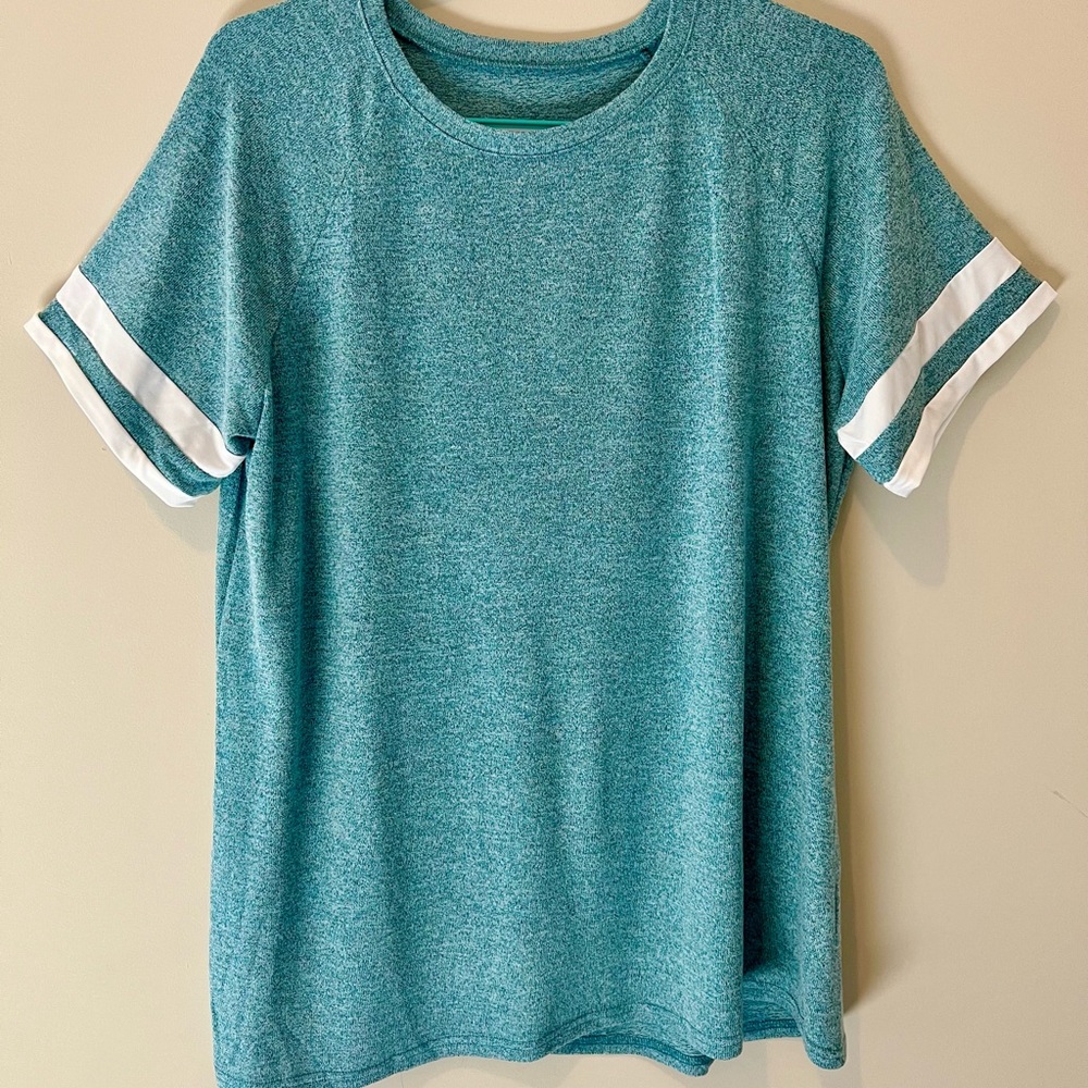 Loose fit round neck tee. NWOT